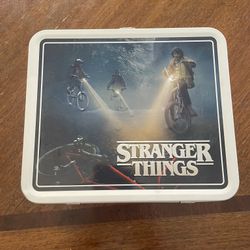 Stranger Things lunch Pale