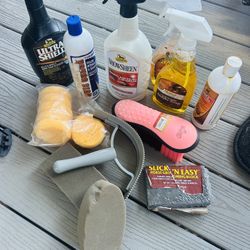 Horse Grooming Supplies Bundle