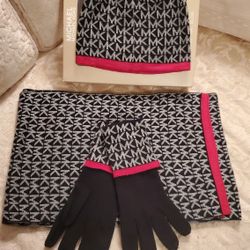 NEW Michael Kors Hat, Scarf, Gloves Set