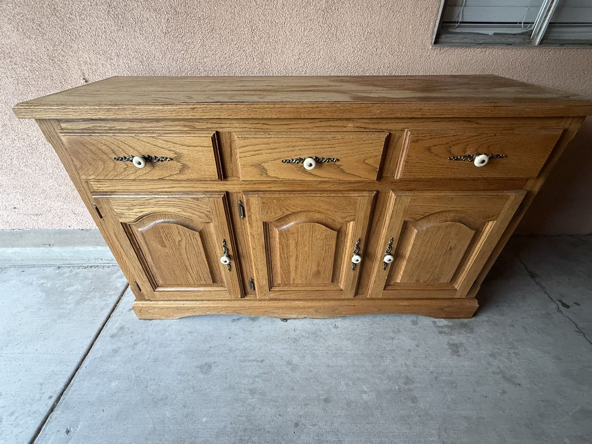 Solid wood Buffet / Side Board Cabinet - Great Storage!