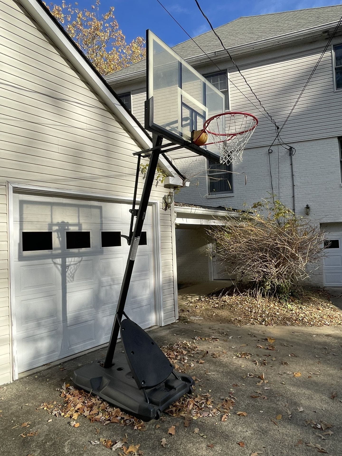 Selling Basketball Hoop Urgently!!