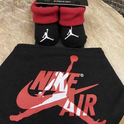 Nike Jordan Booties And Bib