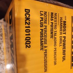 Dewalt DCK2101QQ2 2 Tools Hammer Drill/Impact Driver Combo KIT NEW