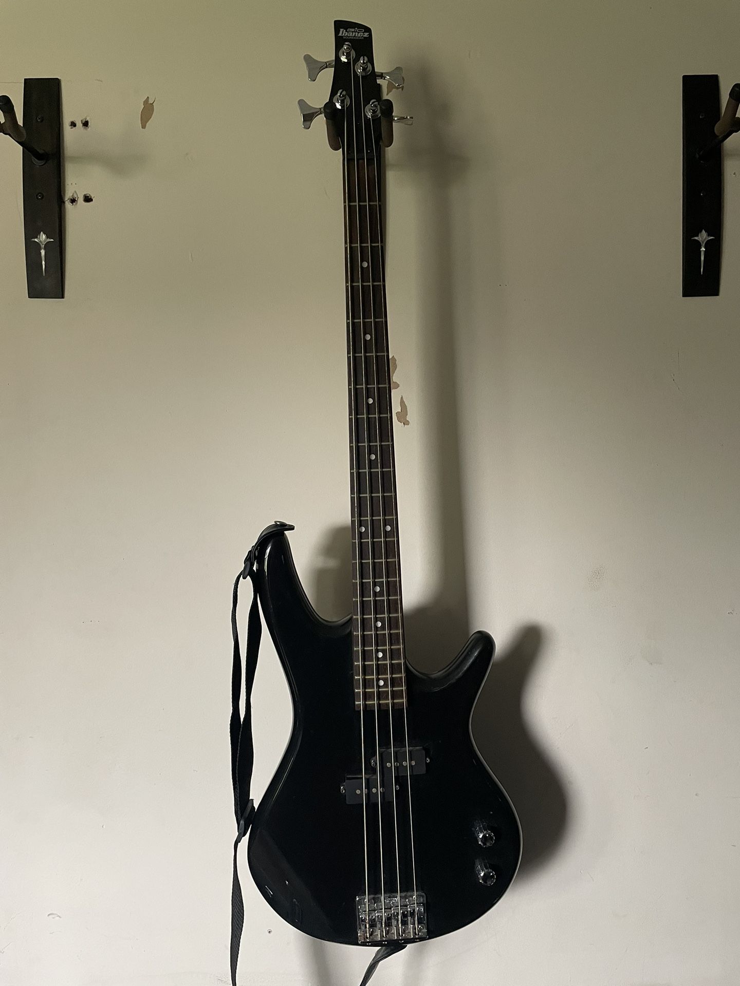 Ibanez Gio GSR100EX Bass Guitar