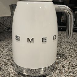 SMEG 7 CUP Kettle (Cream)