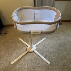 Halo Swivel Bassinet