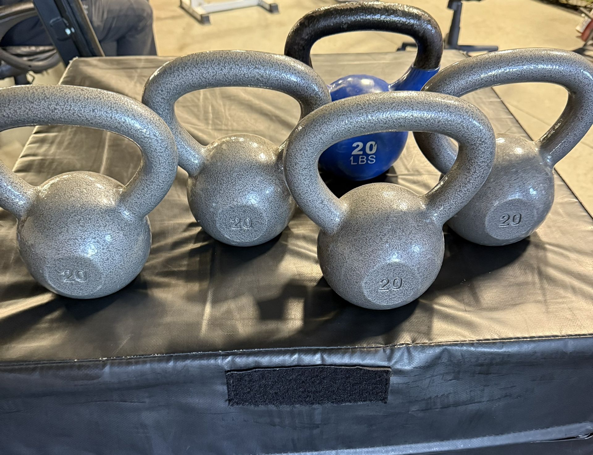 20 Lb Kettlebellls