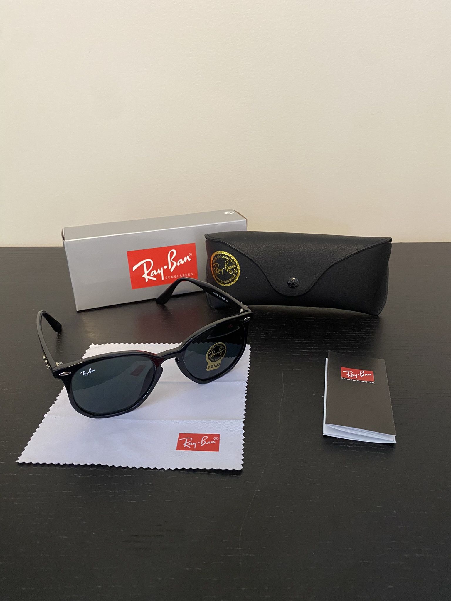 BRAND NEW Ray-Ban Unisex Sunglasses