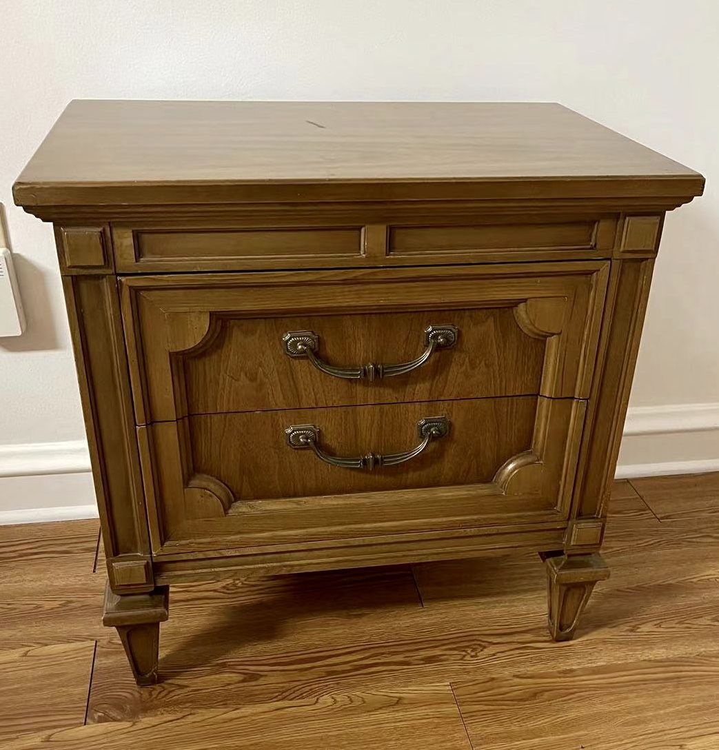Nightstand With 2 Drawers Like New 