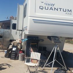 QUANTUM Traila 2006 37 De Largo Todo  Trabaja Bien  Aire Central Nuevo titulo En Mano En 15500 Haser Oferta 