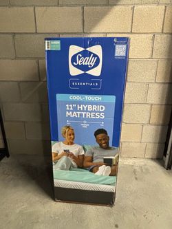 Sealy Essentials Cool-Touch 11” Hyrid Medium-Feel Queen Mattress-in-a-Box