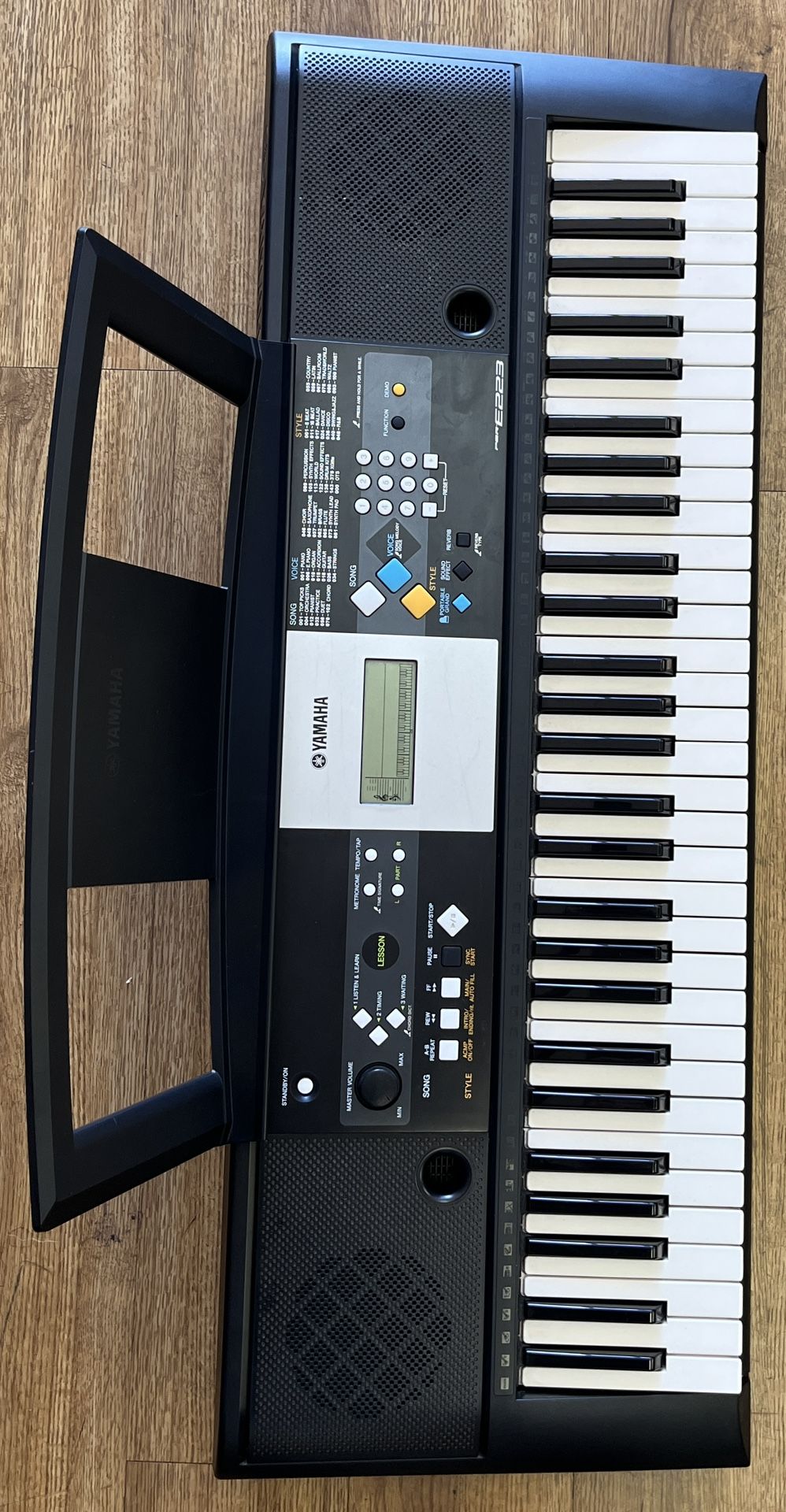 YAMAHA PSR-E223 KEYBOARD 61 KEYS W/REVERB
