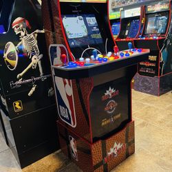 Arcade With Over 15,000 Games