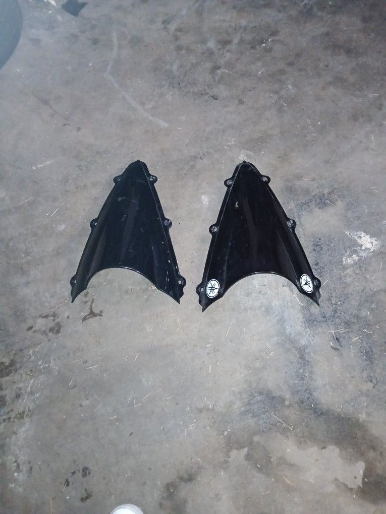 TWO 2005 YAMAHA R1 WINDSHEILDS