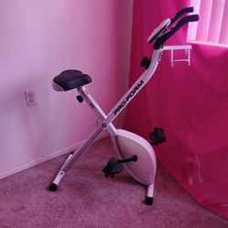 PROFORM STATIONARY BIKE LIGHTLY USED IN AWESOME CONDITION 