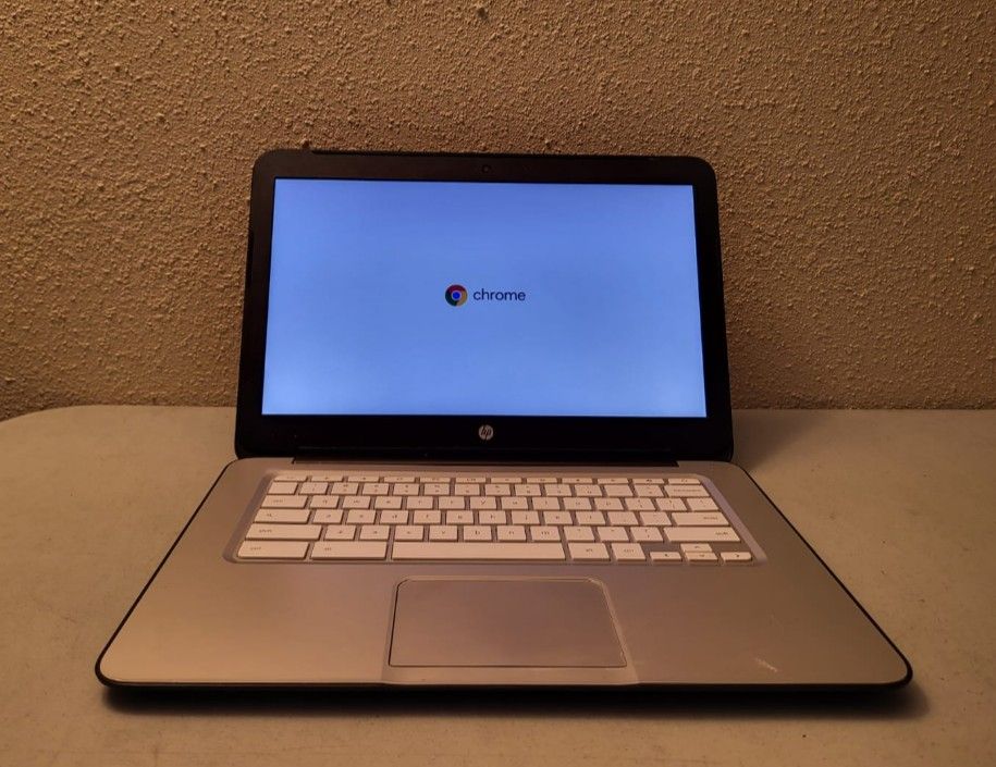 hp chromebook  14 inches