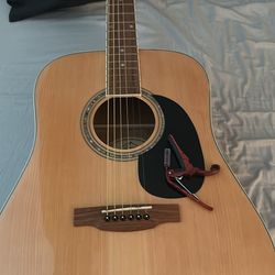 Laurel canyon Acoustic Guitar W/ Capo