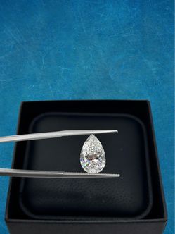 4.01 Carat Pear shape lab-Grown Certified Diamond
