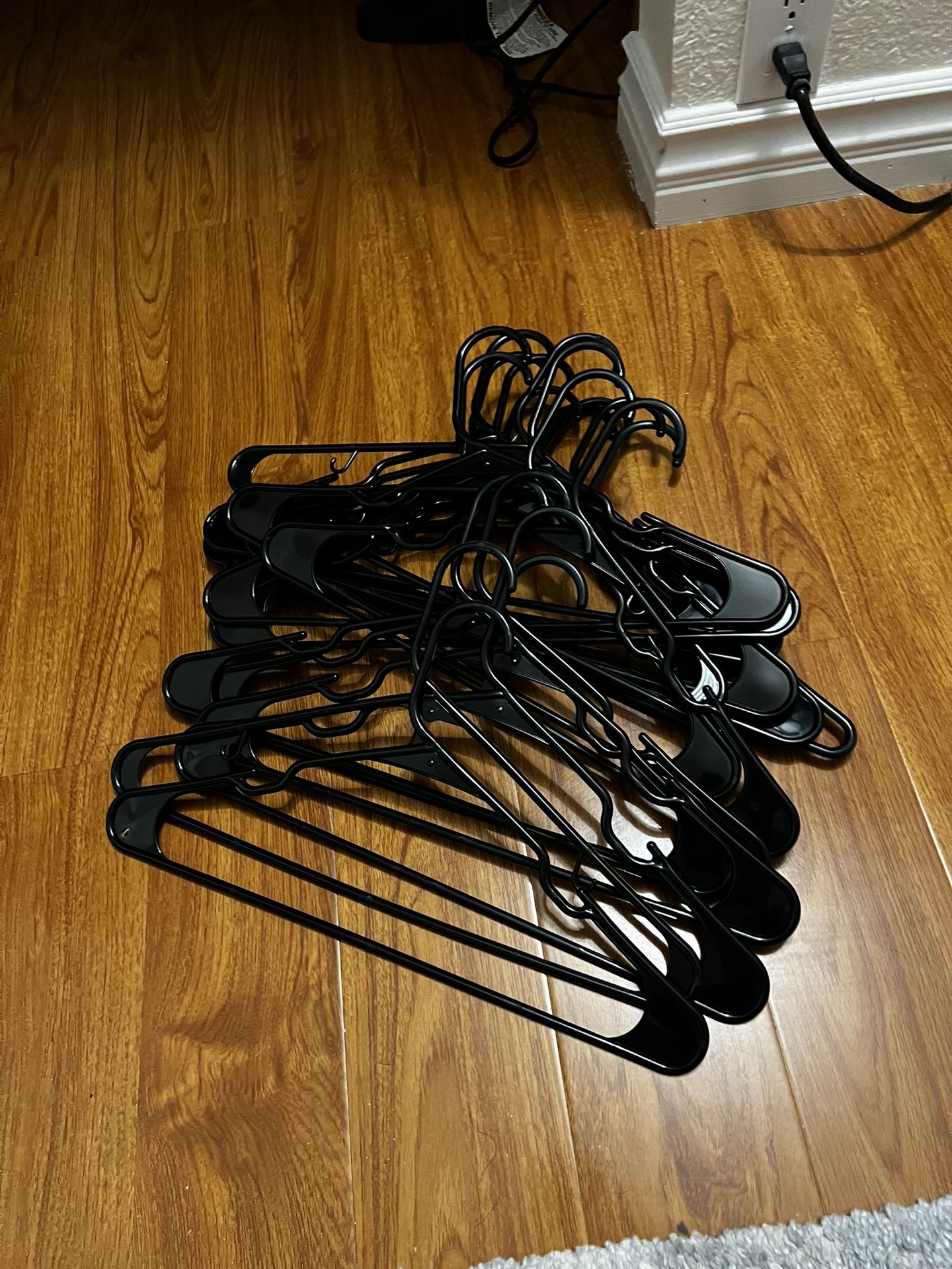 20 Black Clothes Hanger