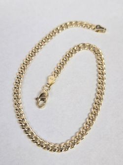 10kt Gold Hollow Cuban Bracelet 8"