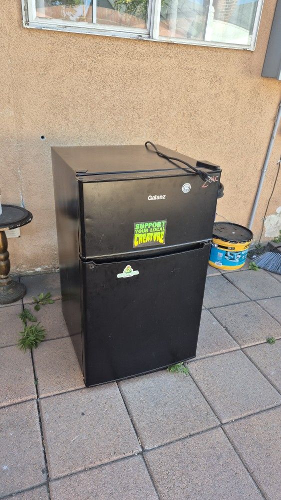 Mini Fridge