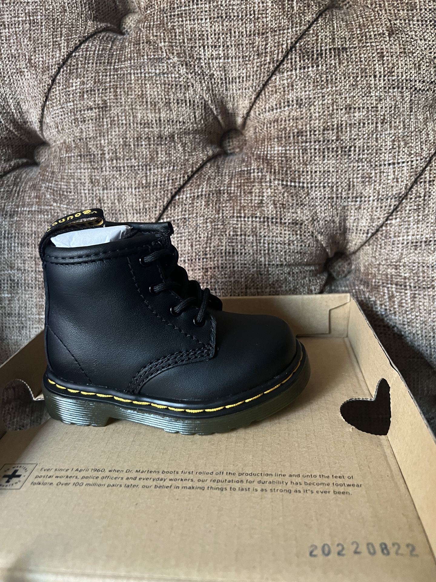 NEW Martens INFANT 1460 SOFTY LEATHER LACE UP BOOTS