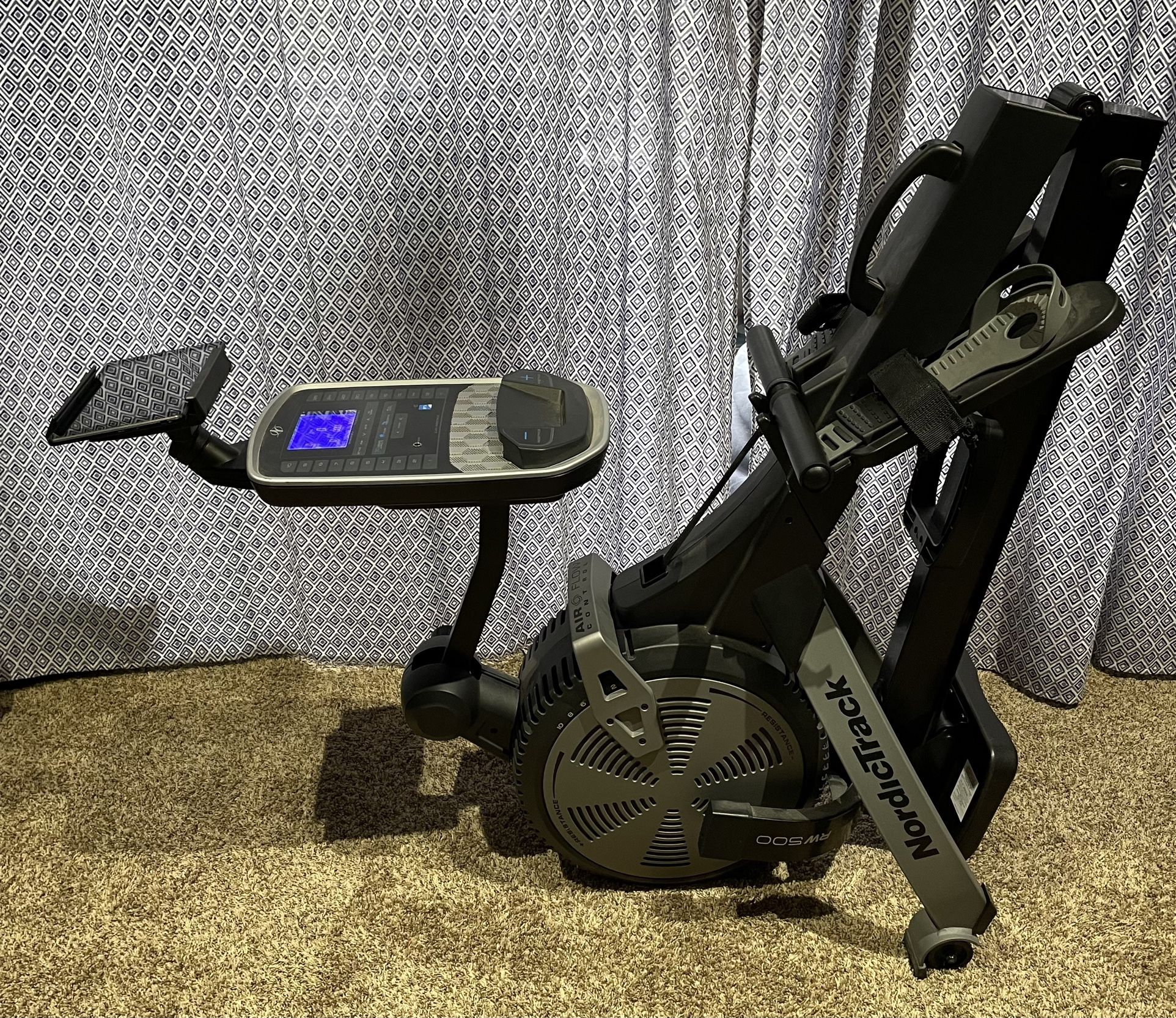 Nordictrack RW500 Rowing Machine / Rower