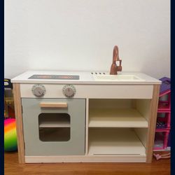 Play Pretend Kitchen & Chalk Board