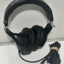 Audio-Technica Over Ear.Headphones 3.5mm. Works Great 
