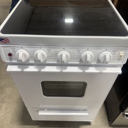 Premier 20” smooth-top Freestanding Electric Range 
