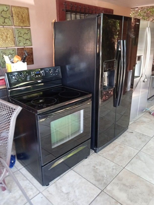Refrigerator And Stove $300