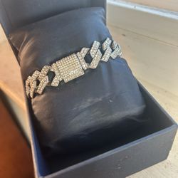 Zzz VINTAGE RHINESTONE BRACELET $40.00 OBO