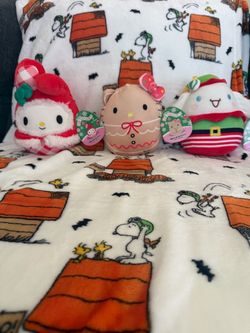 HELLO KITTY BUNDLE $30