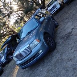 2006 Lincoln Navigator For Parts 
