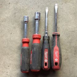 Milwaukee Screwdrivers and Drivers
