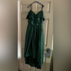 Elegant Green Evening Gown