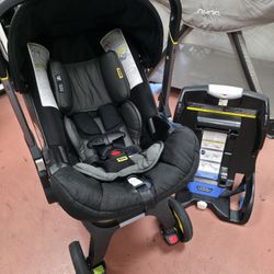 Doona 2 In 1 Car Seat And Stroller W Base 