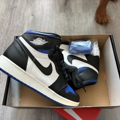 Size 5.5 Jordans Royal Blue / worn once