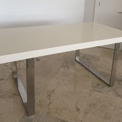 Dinning Table 