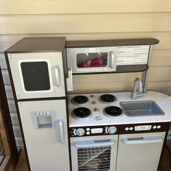 Kids Play Kitchen 