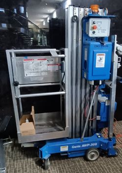 Genie AWP-30S Super Series aerial work platform