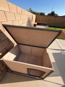 TRIXIE Natura Flat Roof Club Dog House, Large : Pet Hutch