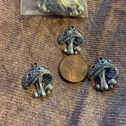 Mushroom Charms Lot Of 7 New