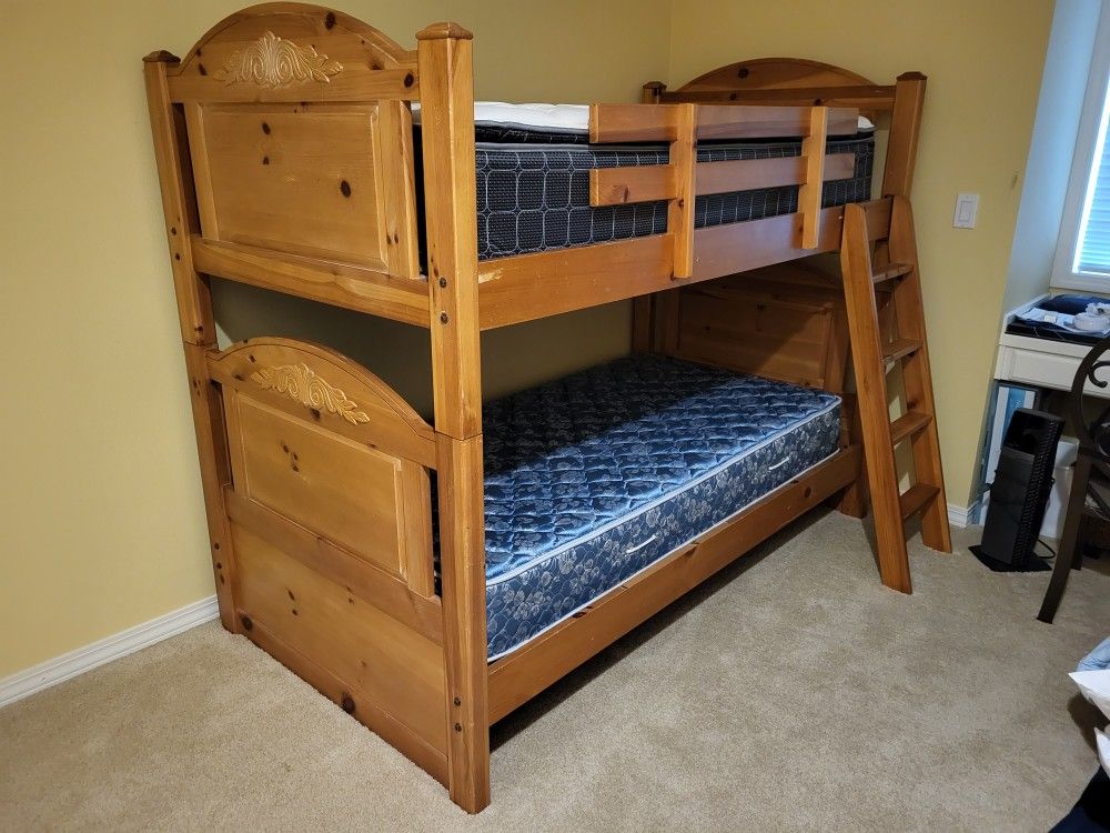 Broyhill Bunk Beds