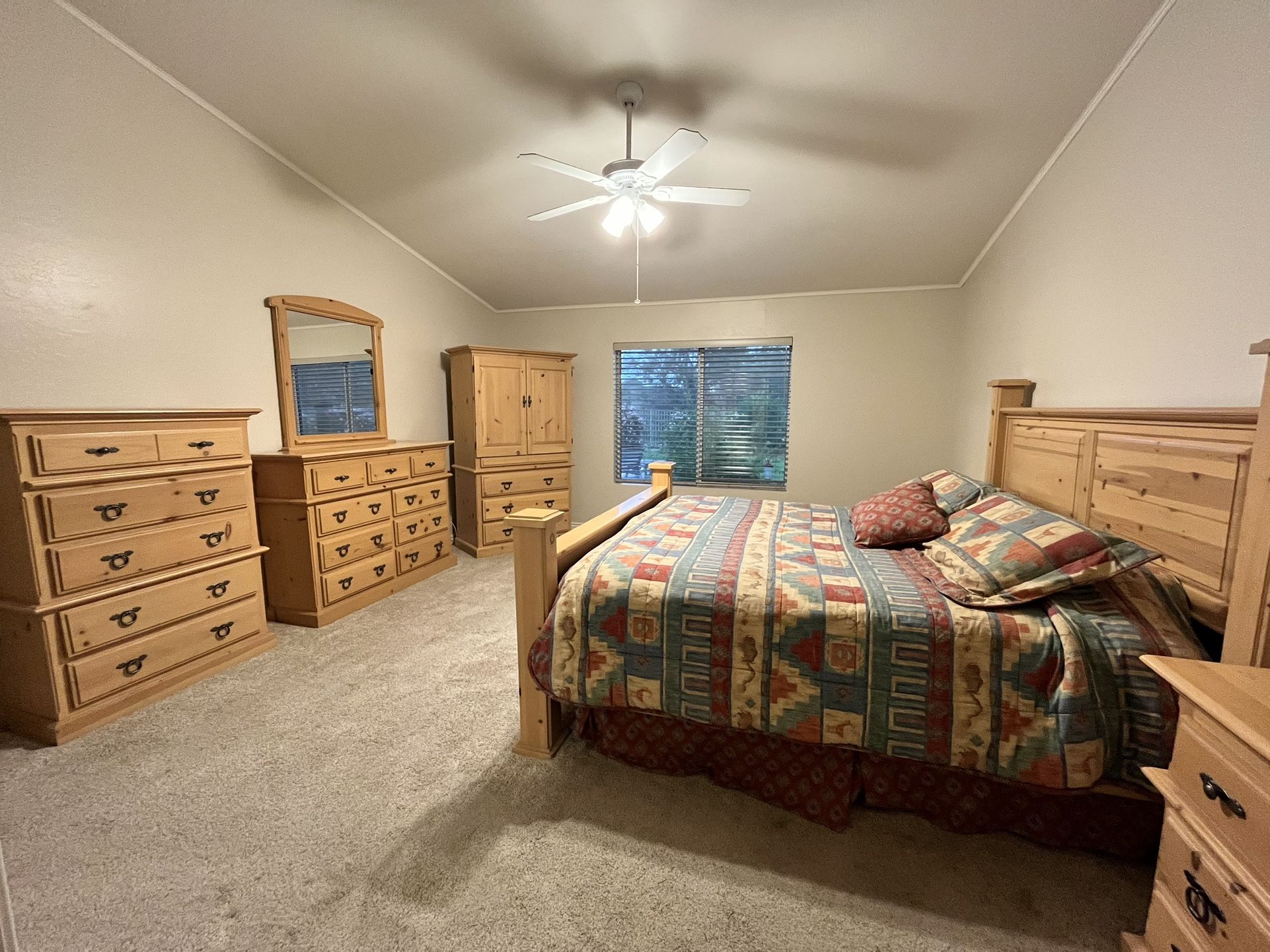 7 piece Solid Pine King Size Bedroom Set