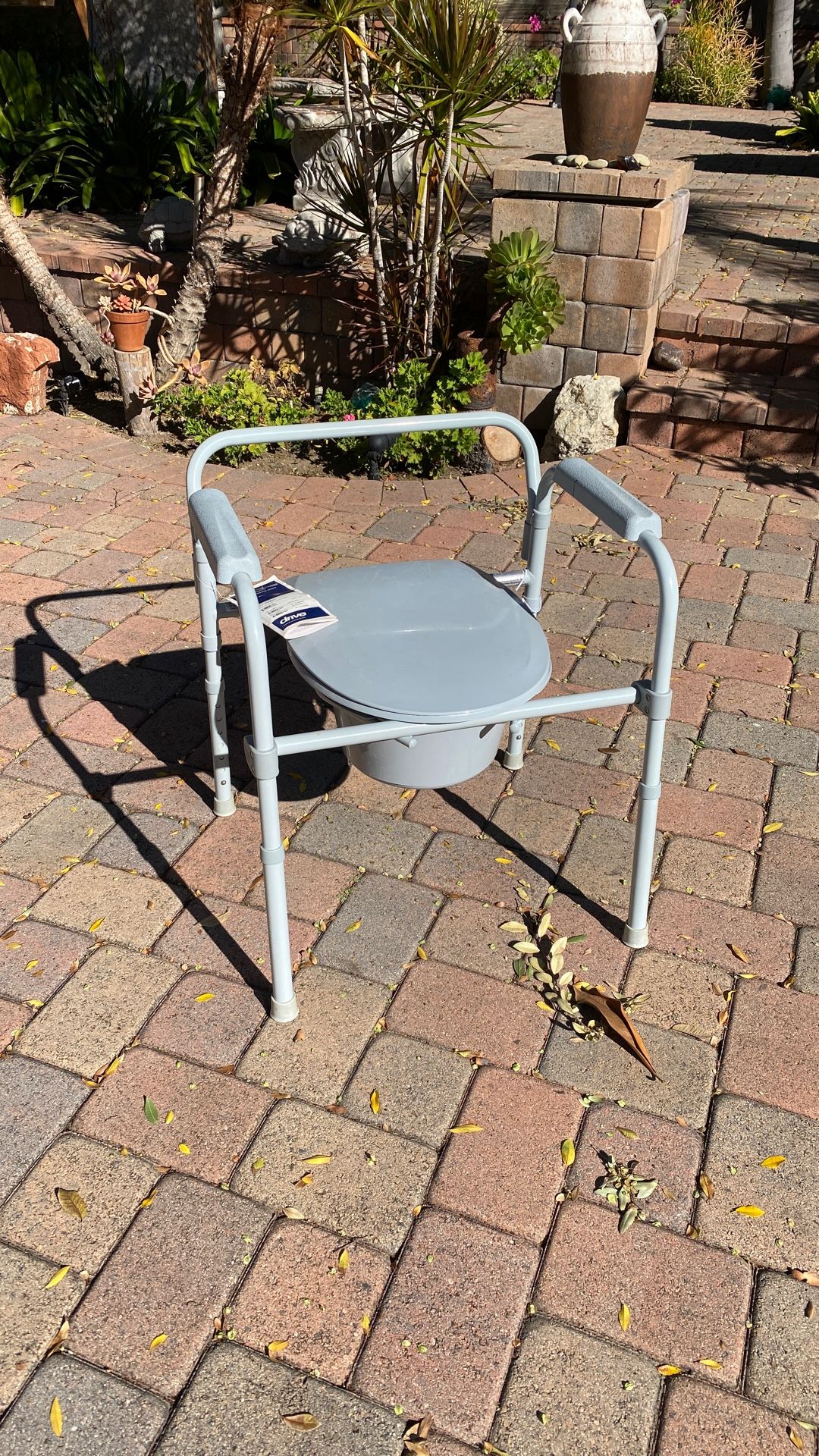 Freestanding Transportable Commode