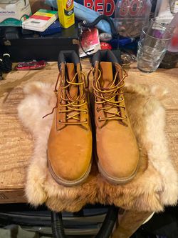 Timberlan boots for kids size 4 US