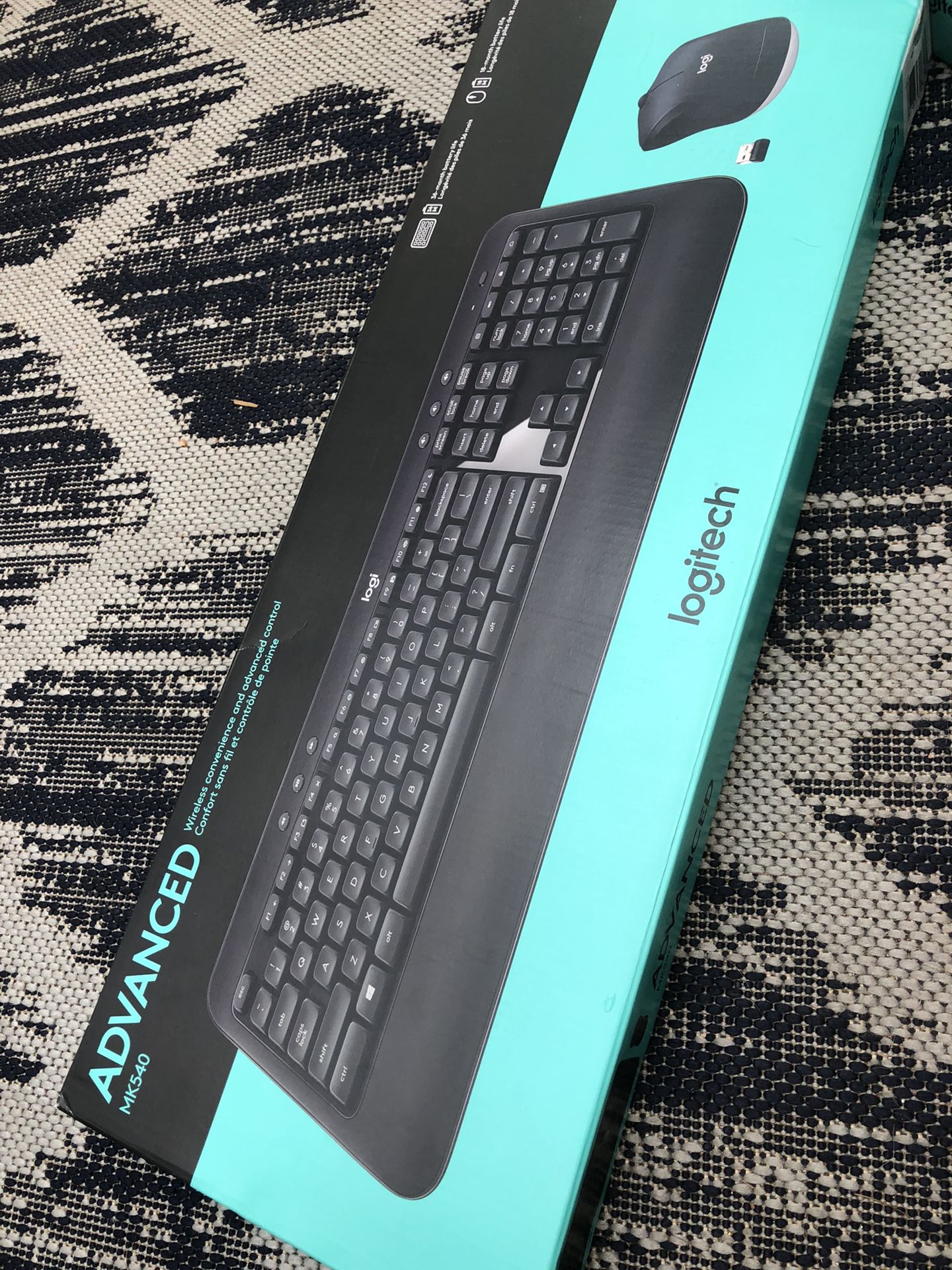 Logitech MK540 Wireless Keyboard and Mouse