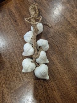 Ceramic garlic