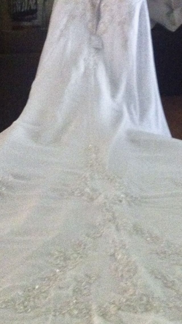Beautiful Wedding Dress from David’s Bridal Only Worn Once